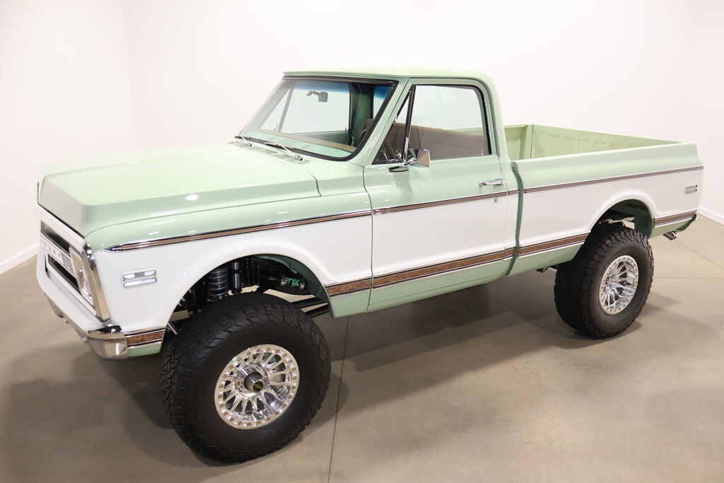 Chevrolet-K10-HOGAN-BUILT-1970-2
