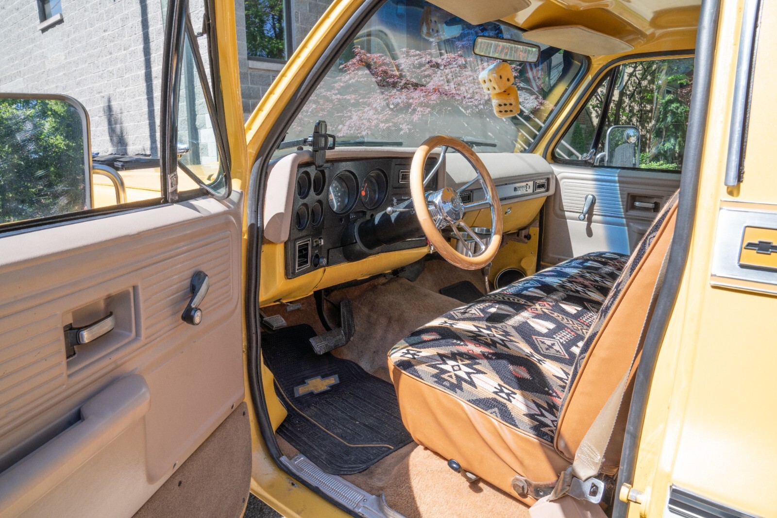 Chevrolet-K10-Pickup-1977-Standard-Cab-Pickup-23