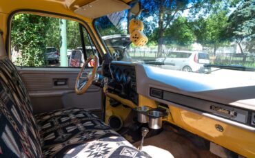 Chevrolet-K10-Pickup-1977-Standard-Cab-Pickup-24
