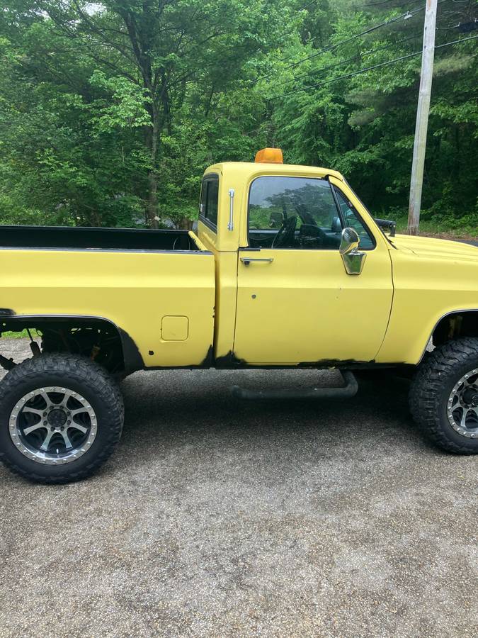 Chevrolet-K10-silverado-4x4-1990-yellow-3