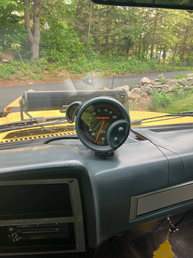 Chevrolet-K10-silverado-4x4-1990-yellow-7