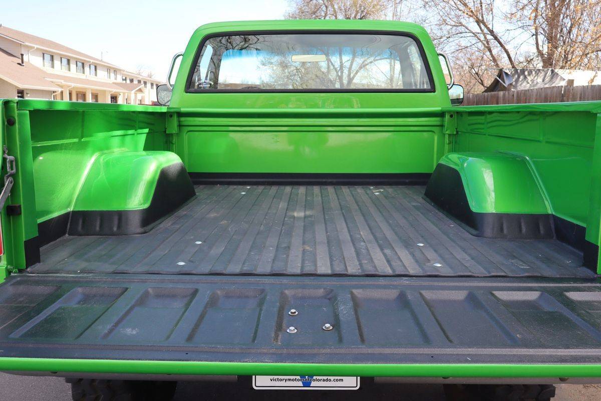 Chevrolet-K20-1979-green-13