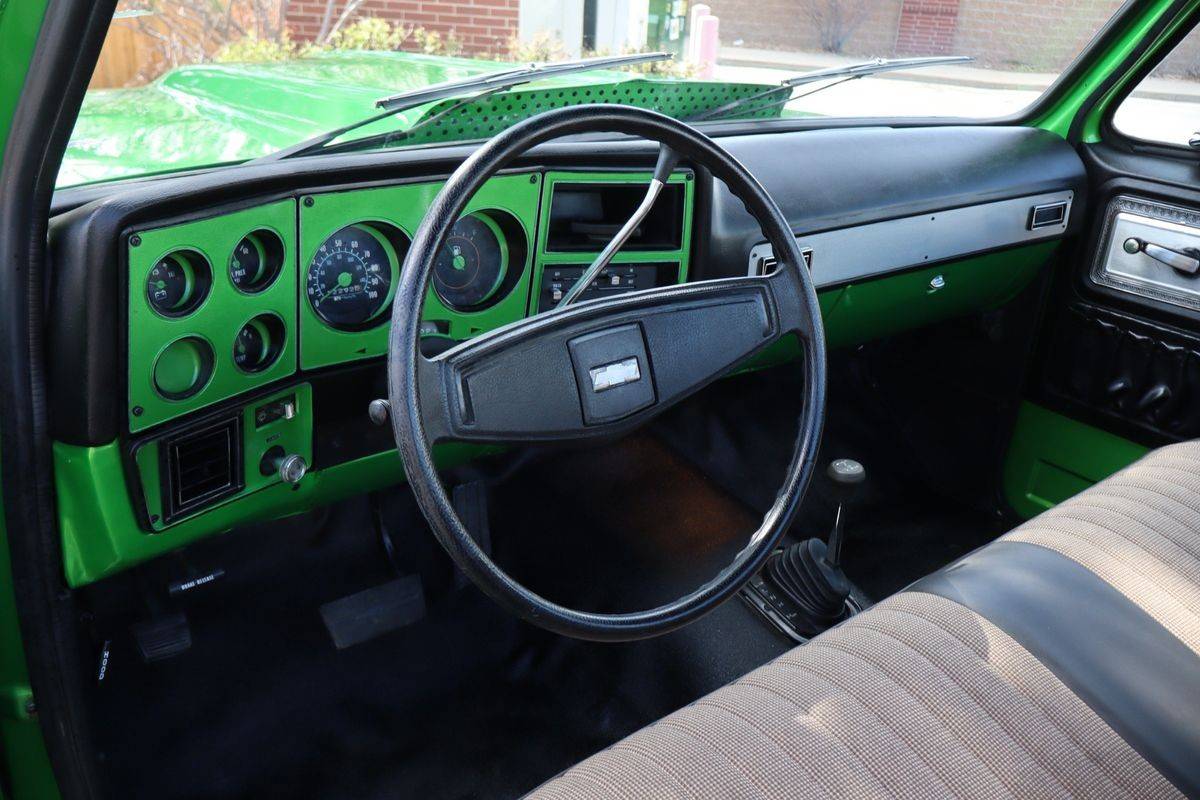 Chevrolet-K20-1979-green-16