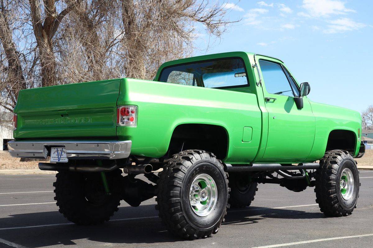 Chevrolet-K20-1979-green-4