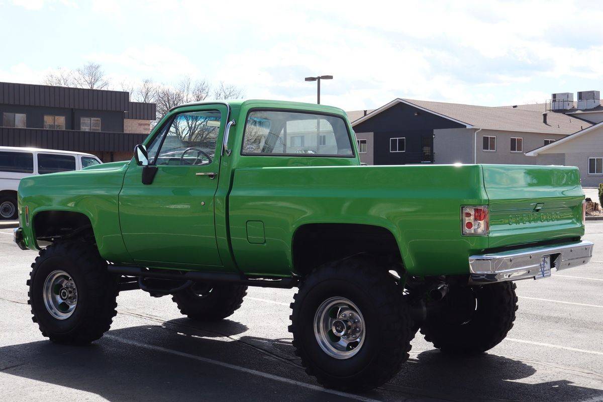 Chevrolet-K20-1979-green-7