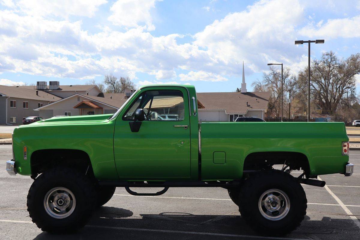 Chevrolet-K20-1979-green-8