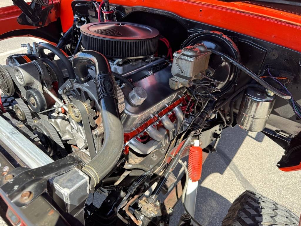 Chevrolet-K20-restomod-1968-orange-16