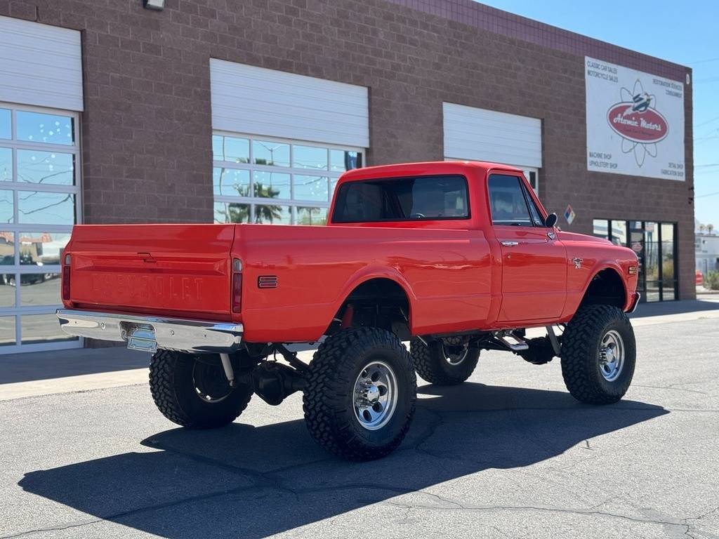 Chevrolet-K20-restomod-1968-orange-3