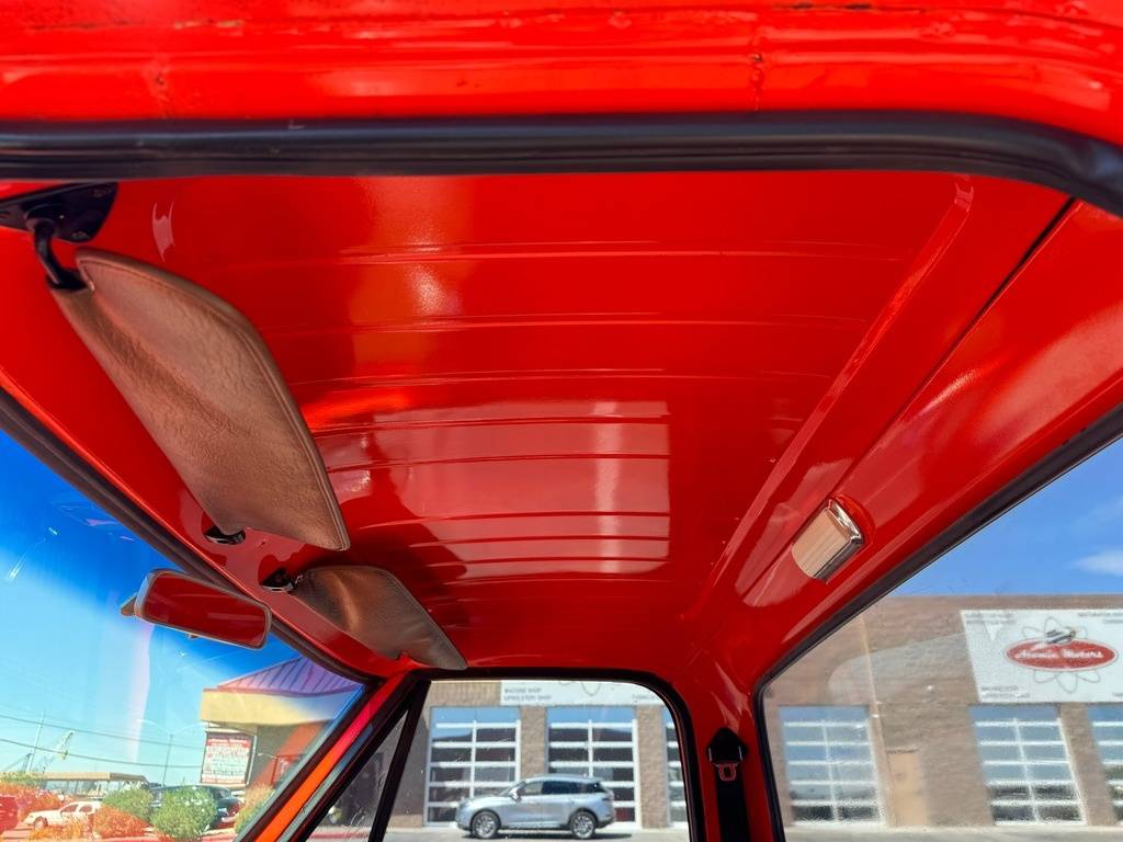 Chevrolet-K20-restomod-1968-orange