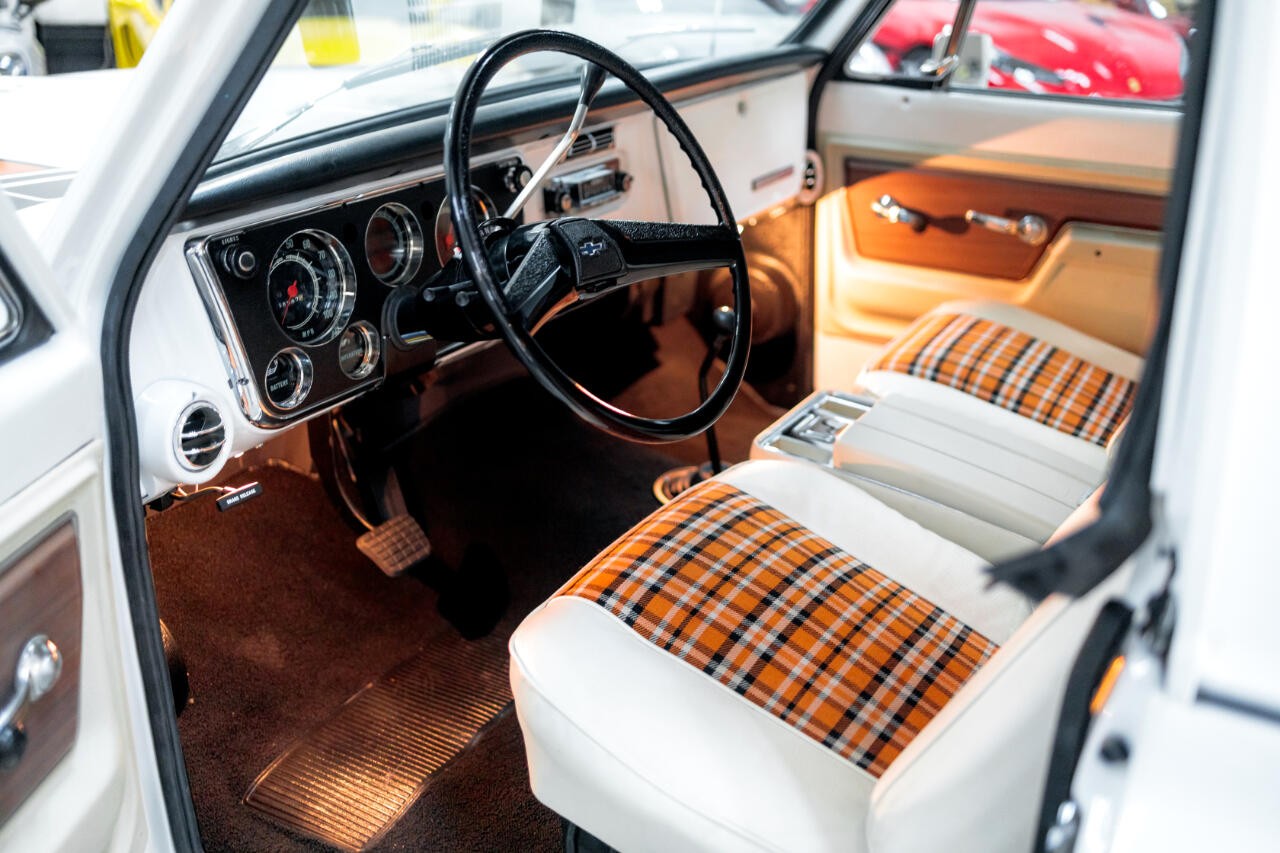 Chevrolet-K5-Blazer-1972-SUV-1