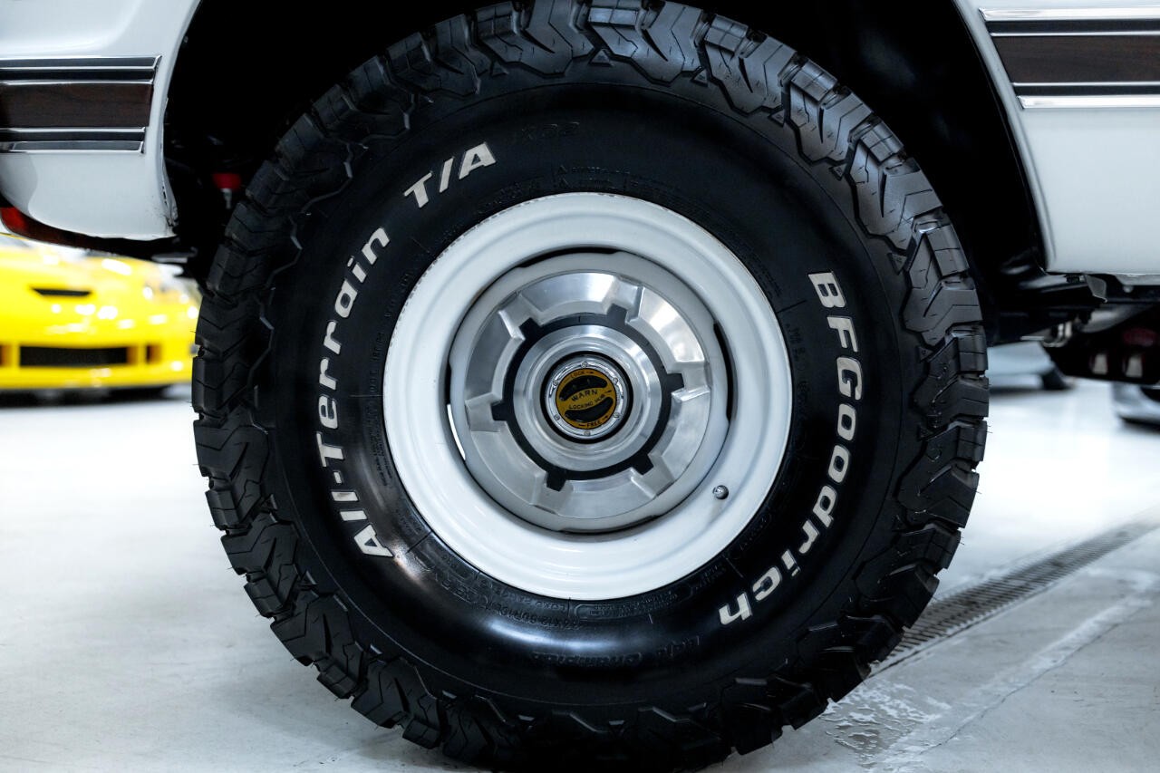 Chevrolet-K5-Blazer-1972-SUV-38