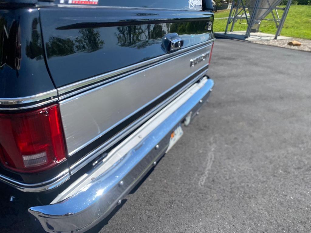 Chevrolet-K5-Blazer-LS-Resto-mod-pro-touring-1978-9