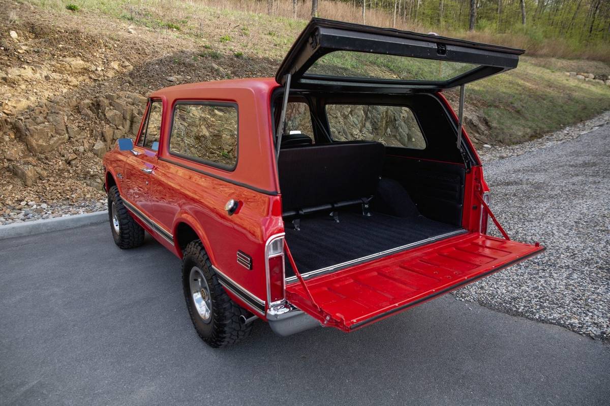 Chevrolet-K5-blazer-1971-red-2