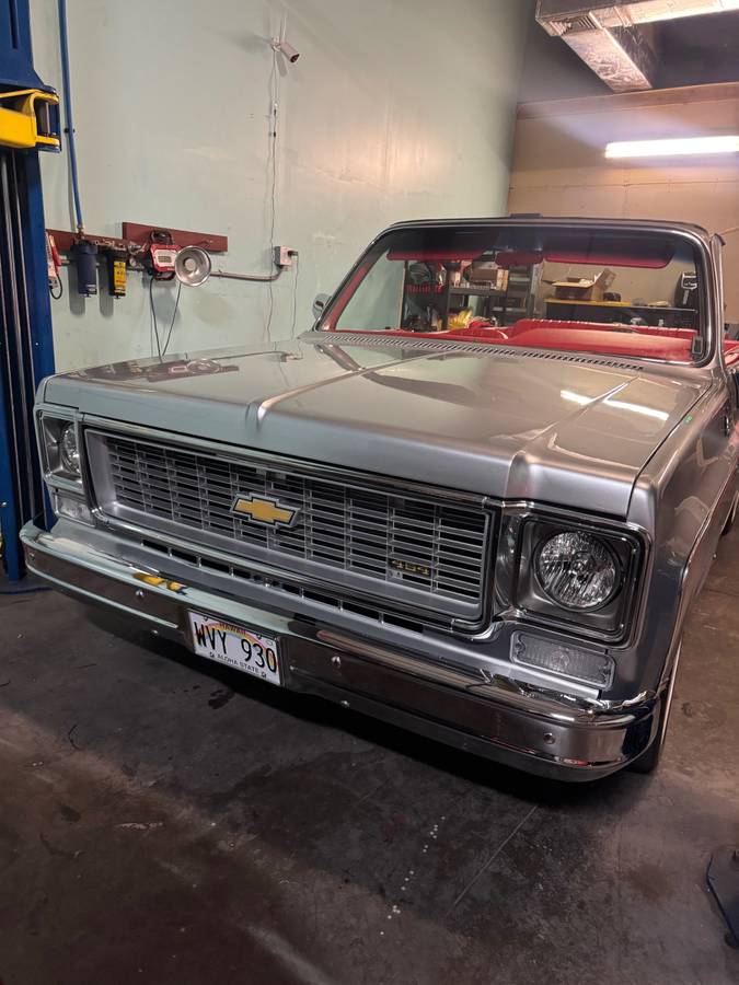 Chevrolet-K5-blazer-1974-silver-3