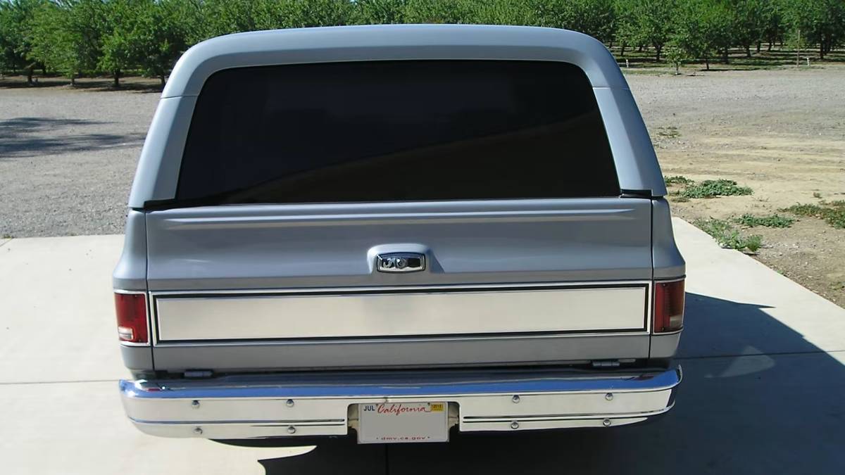 Chevrolet-K5-blazer-1977-silver-1