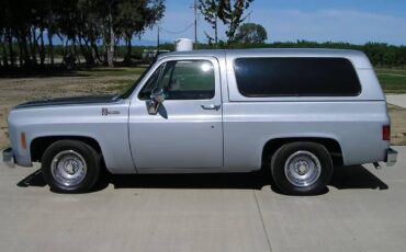 Chevrolet-K5-blazer-1977-silver-3