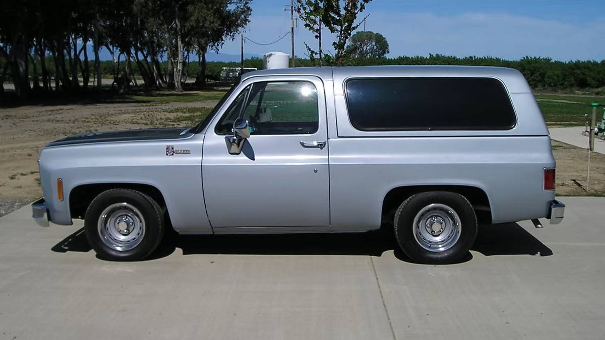Chevrolet-K5-blazer-1977-silver-3