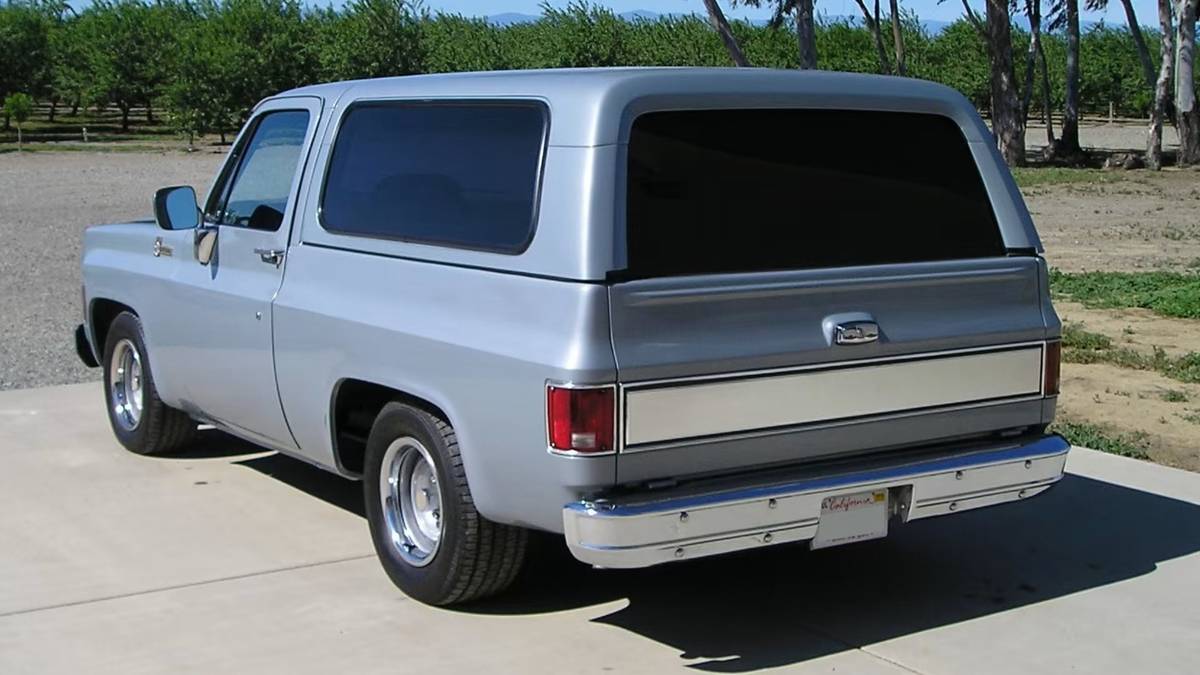 Chevrolet-K5-blazer-1977-silver-4
