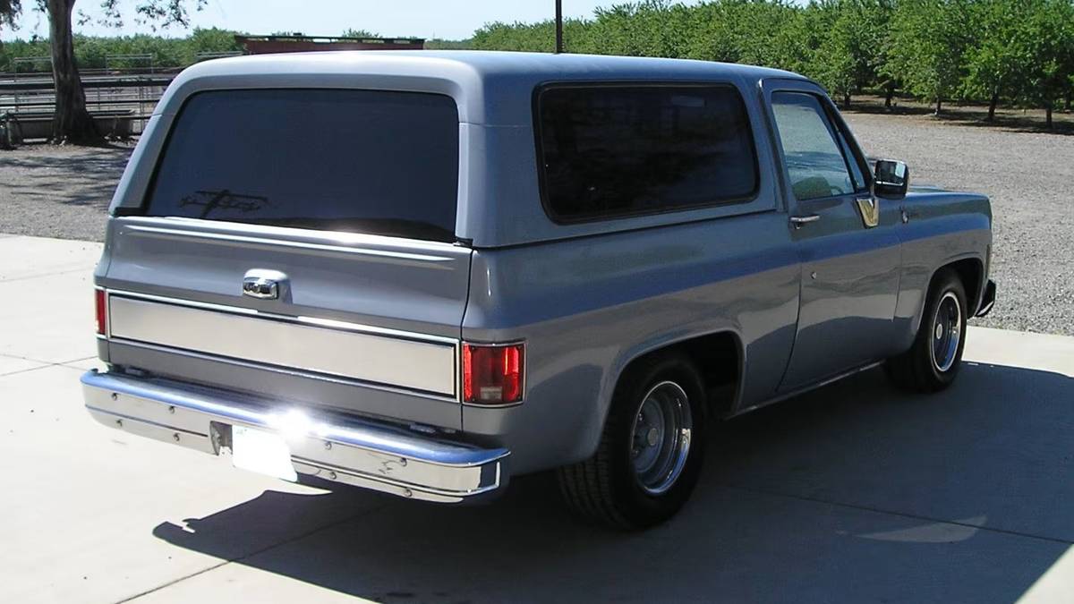 Chevrolet-K5-blazer-1977-silver-5