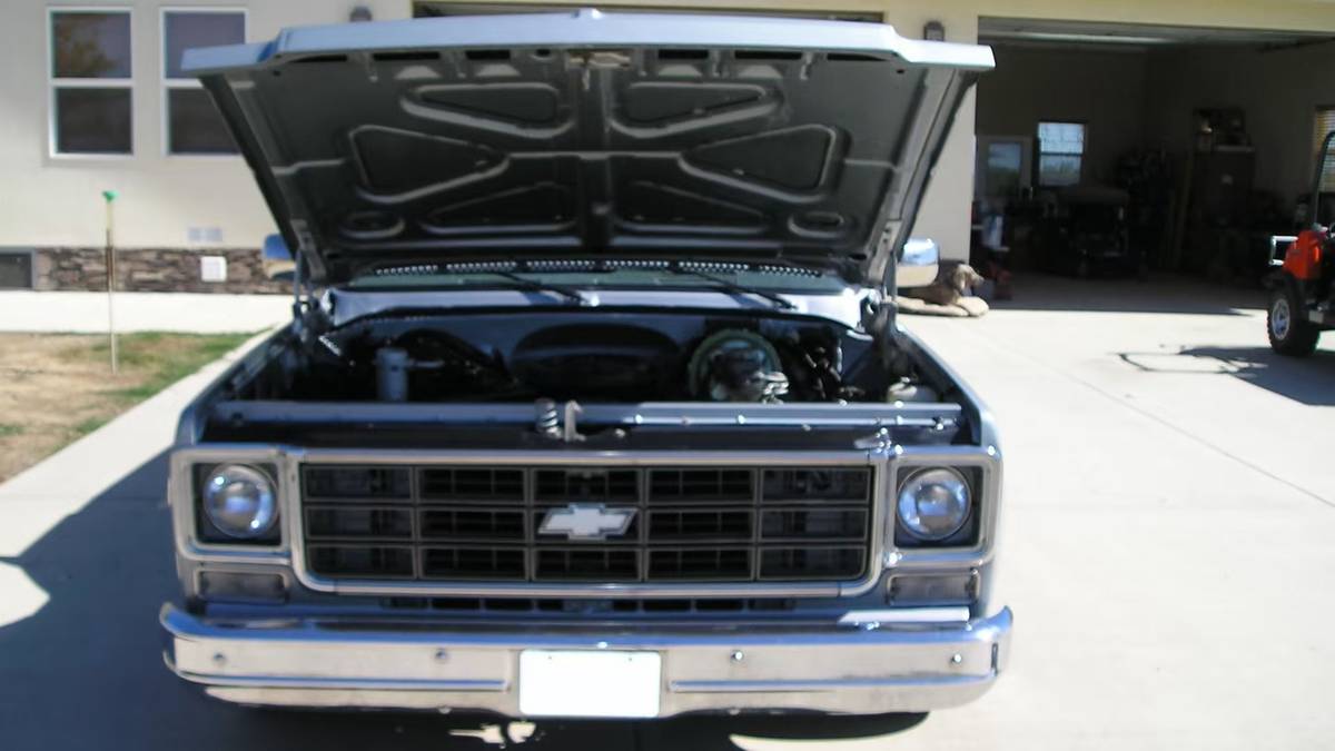 Chevrolet-K5-blazer-1977-silver-8