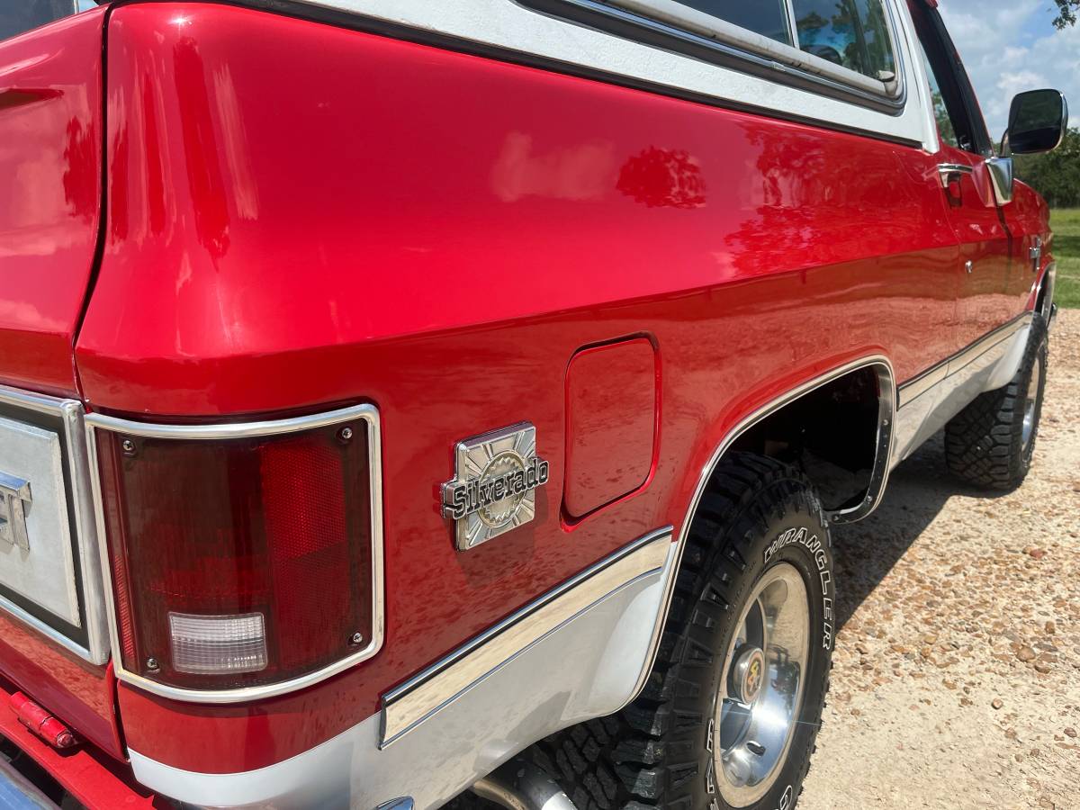 Chevrolet-K5-blazer-1978-red-12