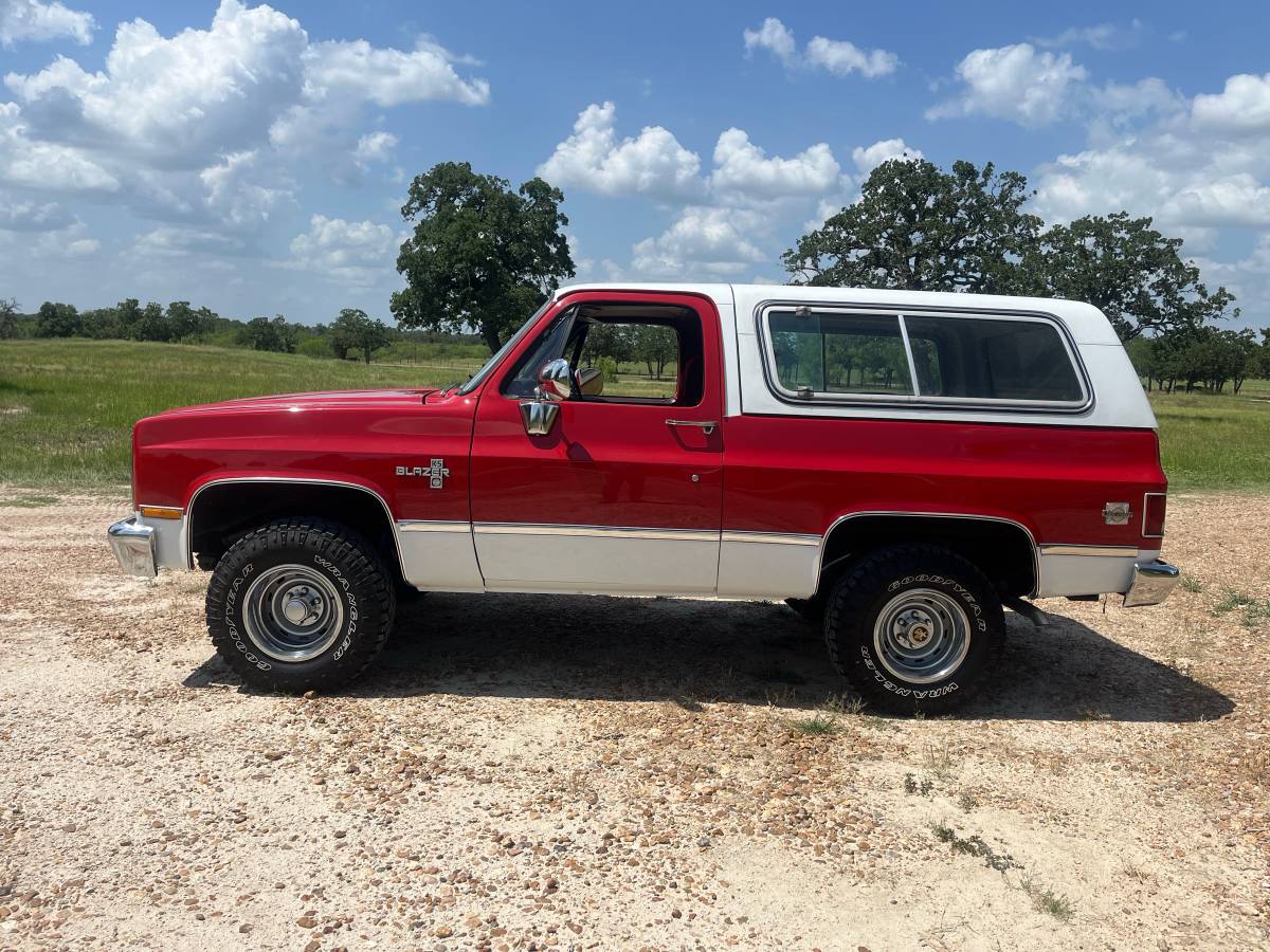 Chevrolet-K5-blazer-1978-red-14