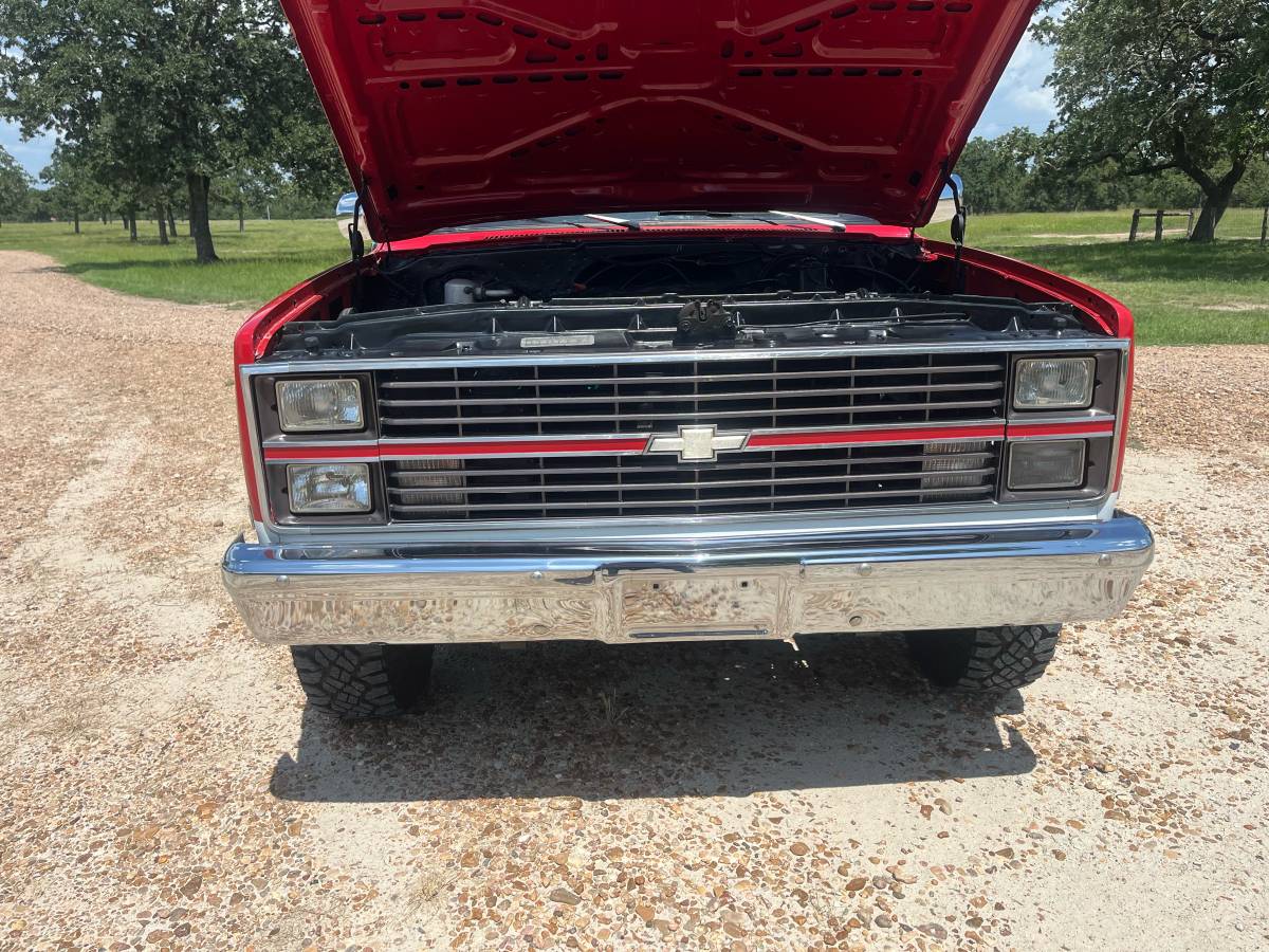 Chevrolet-K5-blazer-1978-red-8