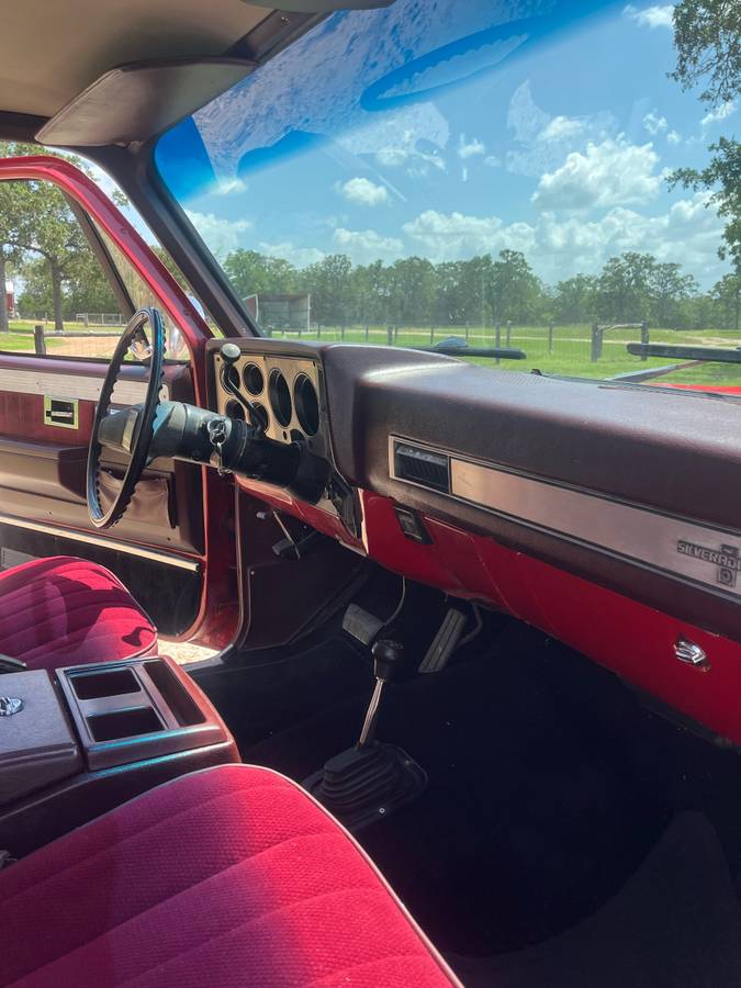 Chevrolet-K5-blazer-1978-red-9