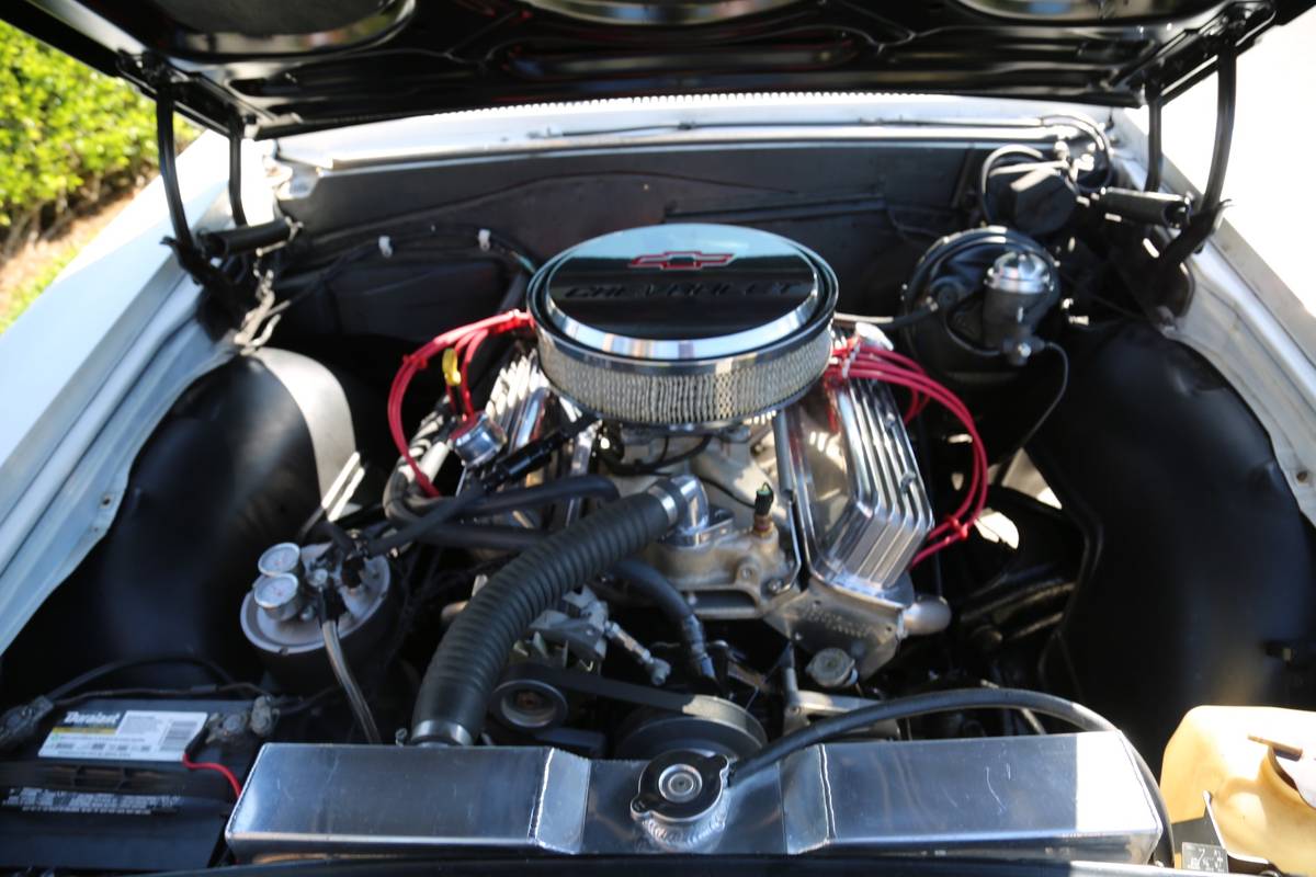 Chevrolet-Malibu-1964-white-10