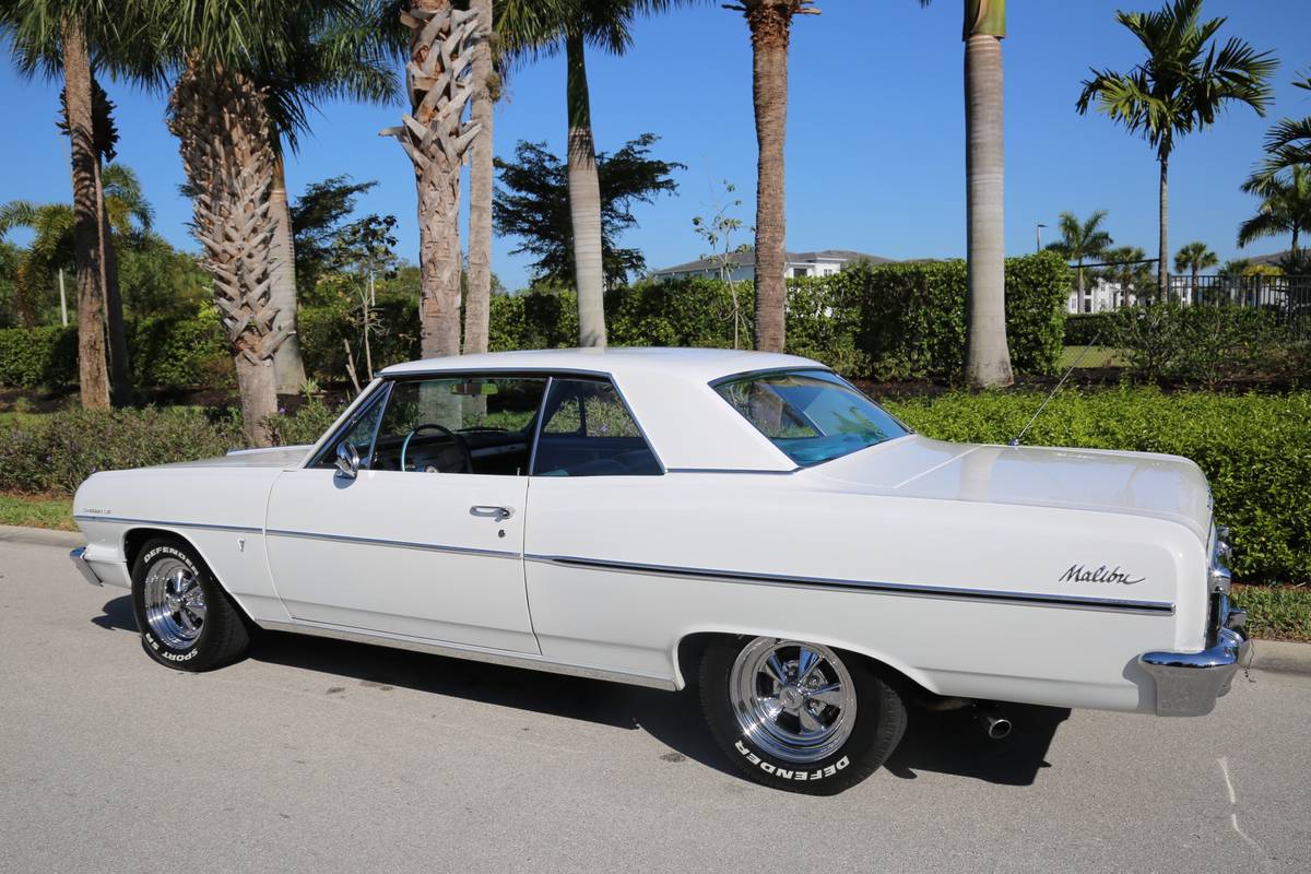 Chevrolet-Malibu-1964-white-3