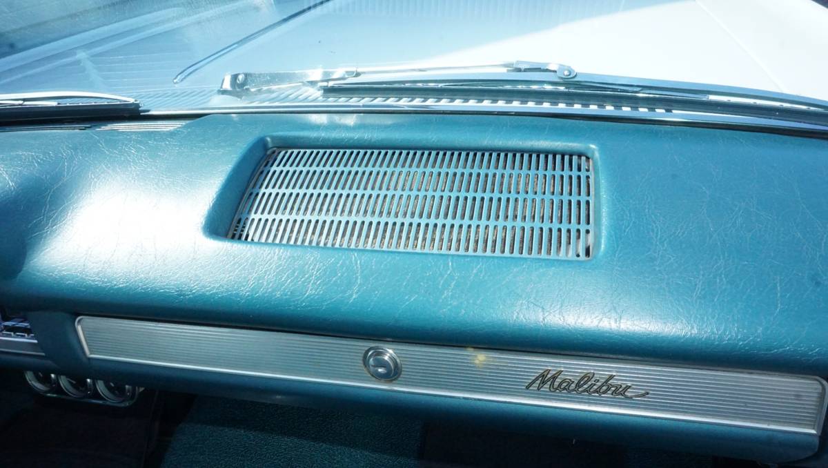 Chevrolet-Malibu-1964-white-6
