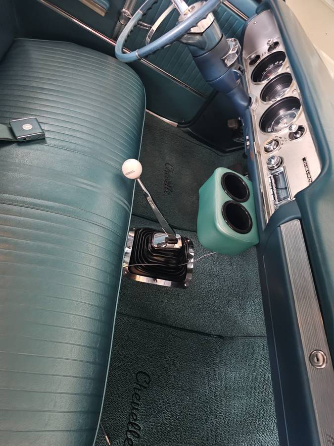 Chevrolet-Malibu-1964-white-7