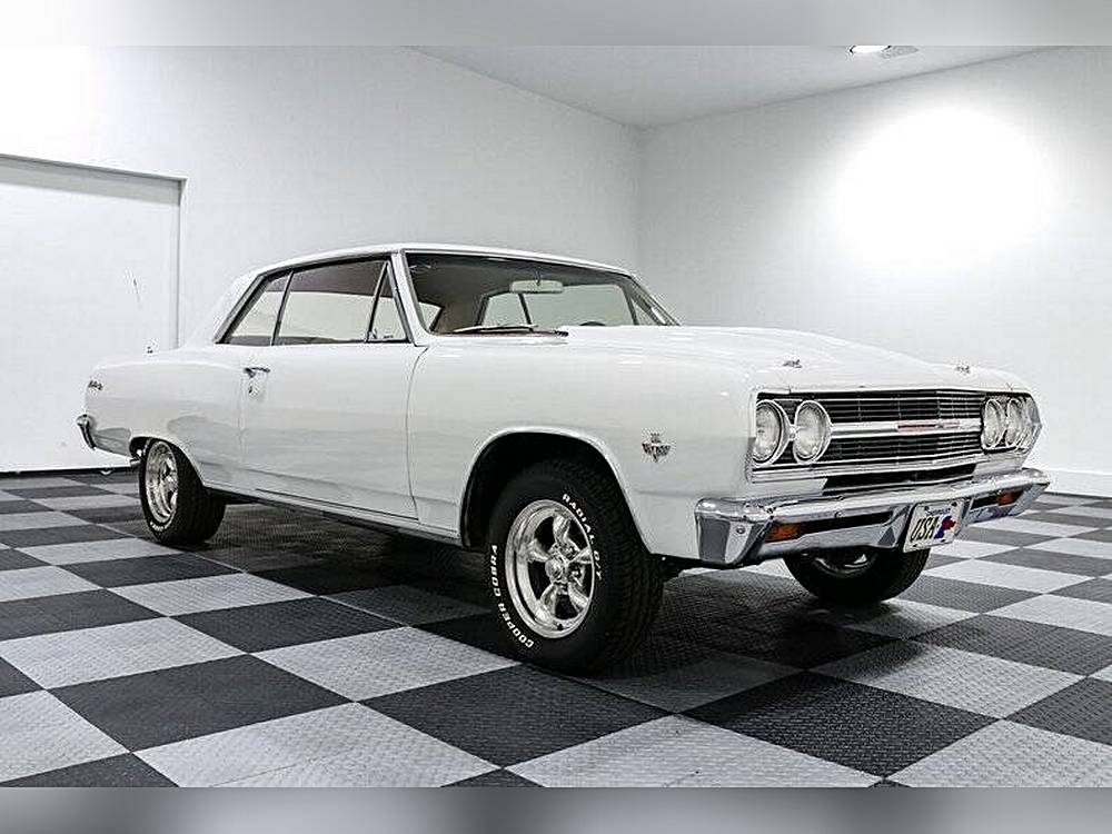 Chevrolet-Malibu-1965-white-10