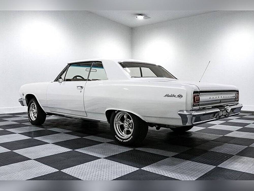 Chevrolet-Malibu-1965-white-2