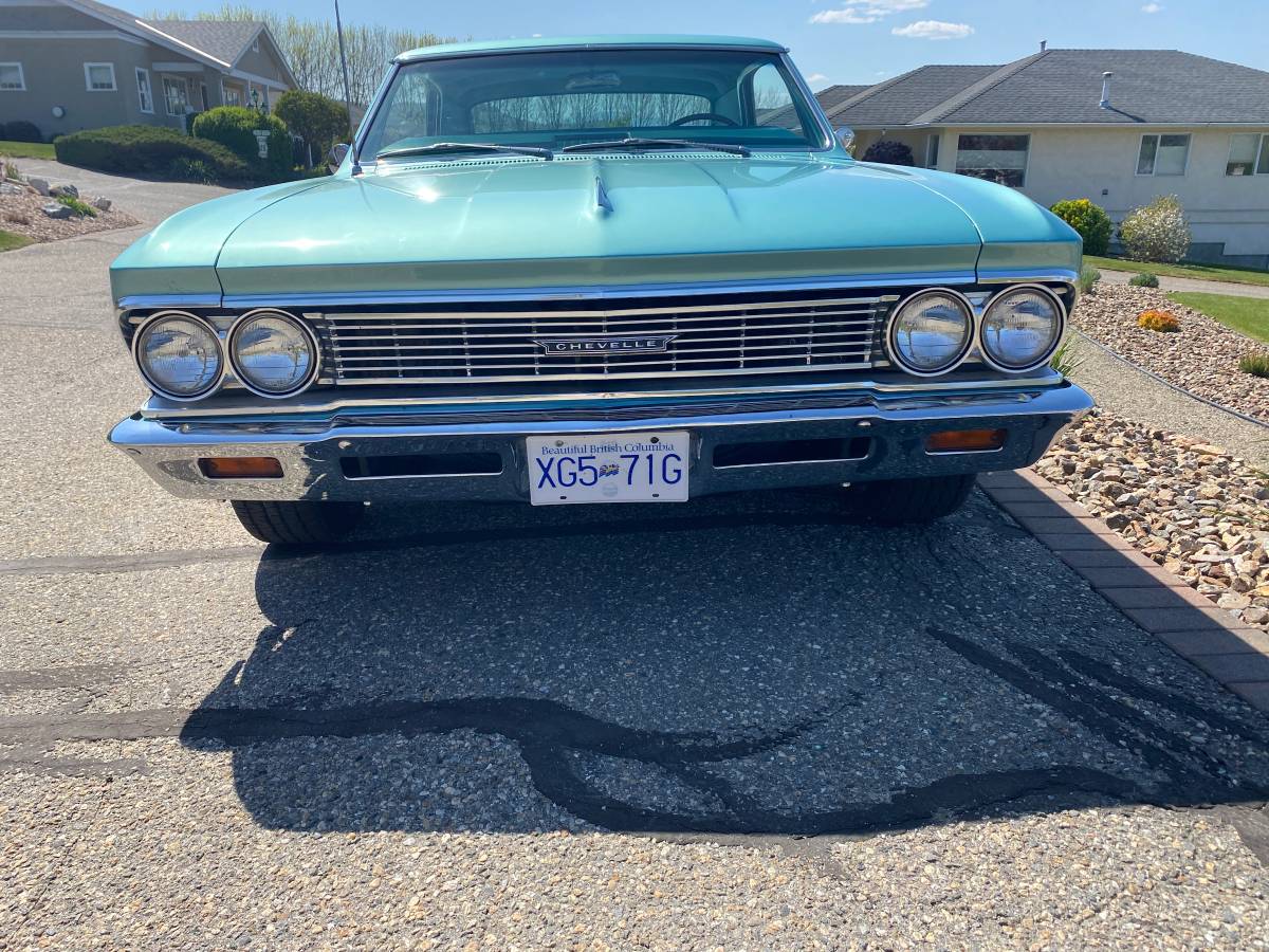Chevrolet-Malibu-1966-green-3
