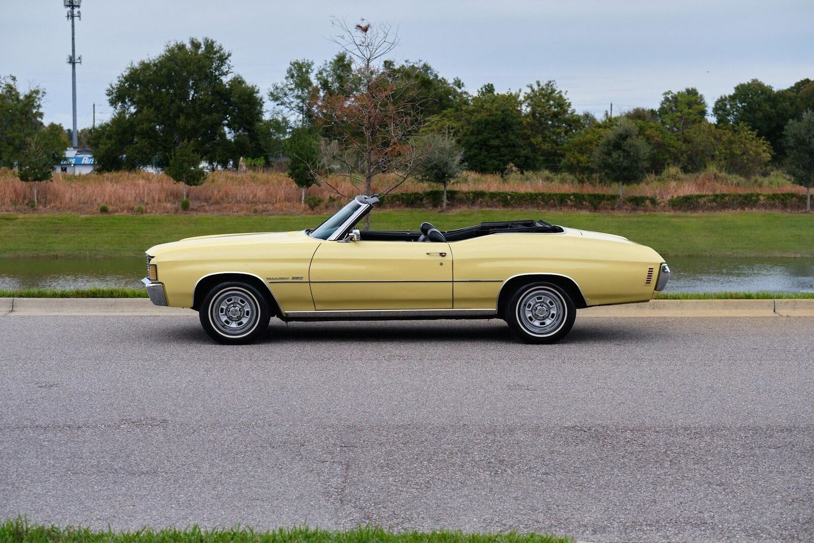 Chevrolet-Malibu-1972-2-Door-1