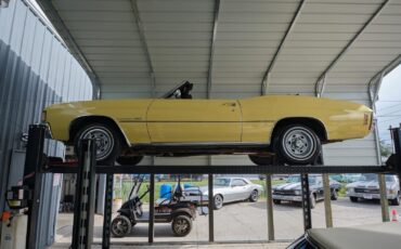 Chevrolet-Malibu-1972-2-Door-21