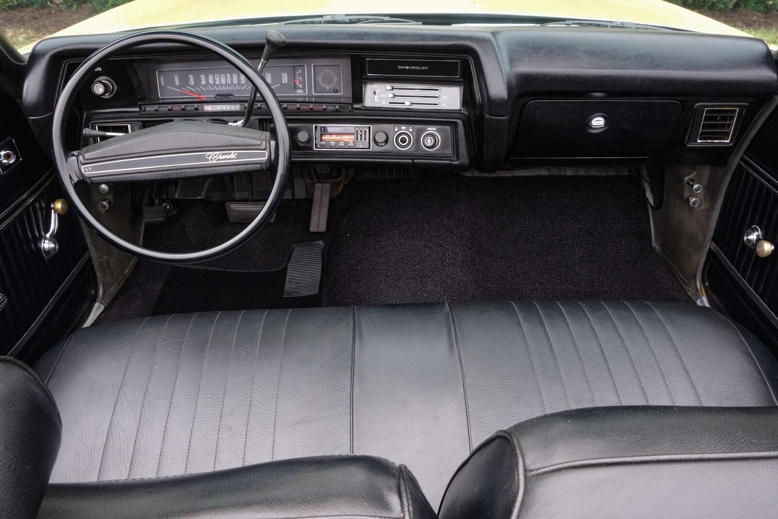Chevrolet-Malibu-1972-2-Door-25