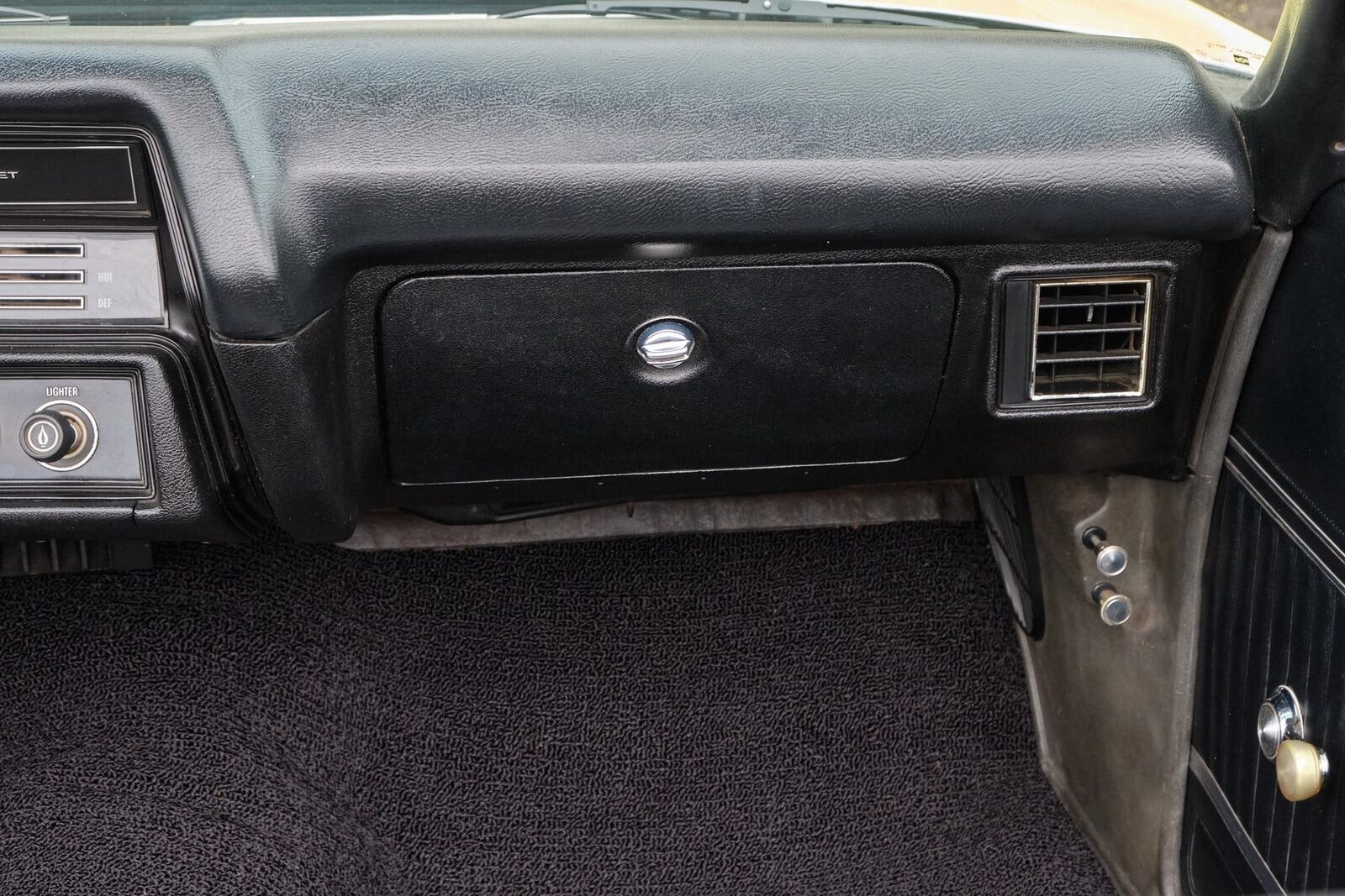 Chevrolet-Malibu-1972-2-Door-26