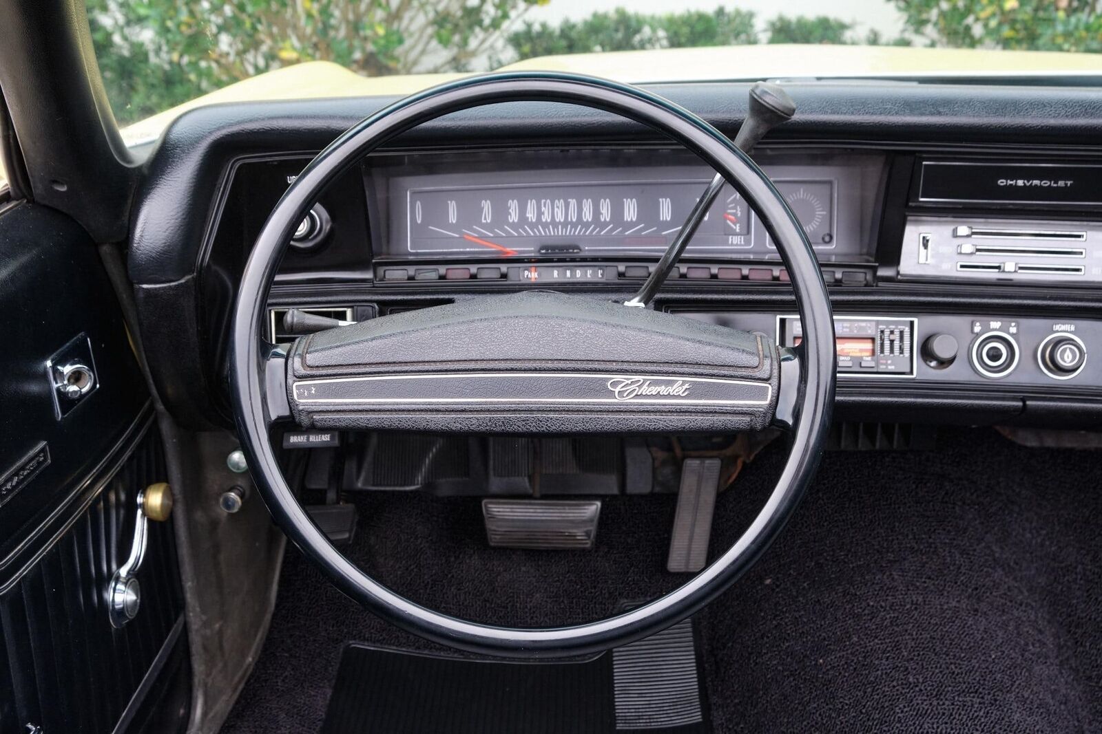Chevrolet-Malibu-1972-2-Door-27