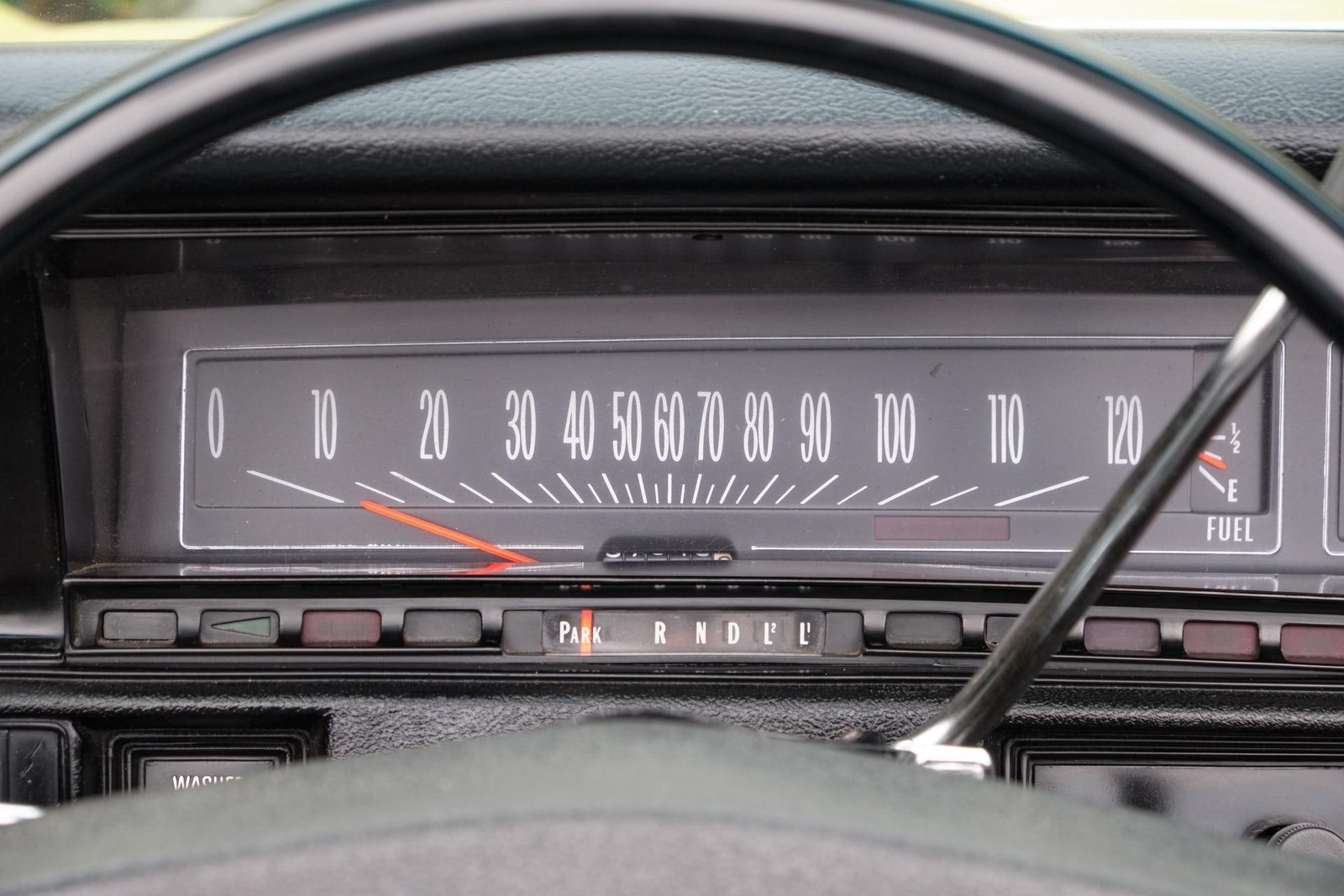 Chevrolet-Malibu-1972-2-Door-28