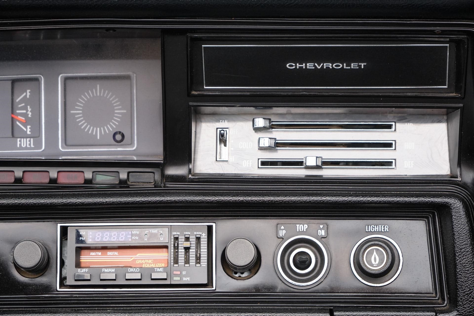 Chevrolet-Malibu-1972-2-Door-29