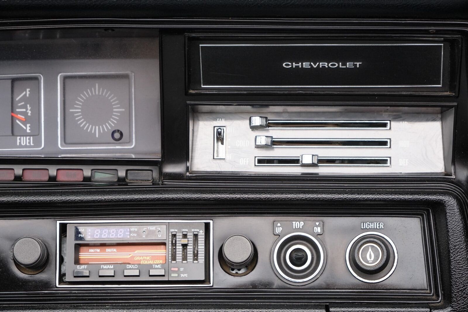 Chevrolet-Malibu-1972-2-Door-29