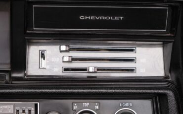 Chevrolet-Malibu-1972-2-Door-30
