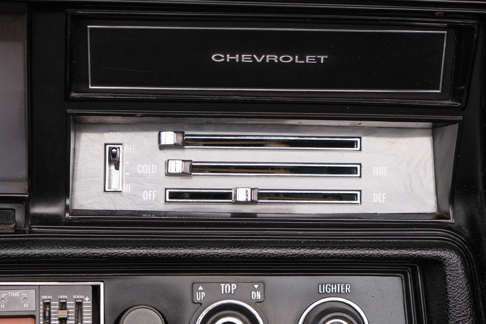 Chevrolet-Malibu-1972-2-Door-30