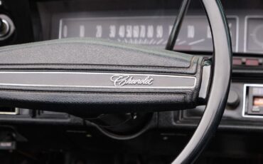 Chevrolet-Malibu-1972-2-Door-39