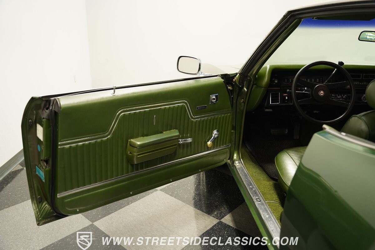 Chevrolet-Malibu-1972-Hardtop-30