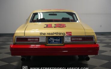 Chevrolet-Malibu-1977-Coupe-13