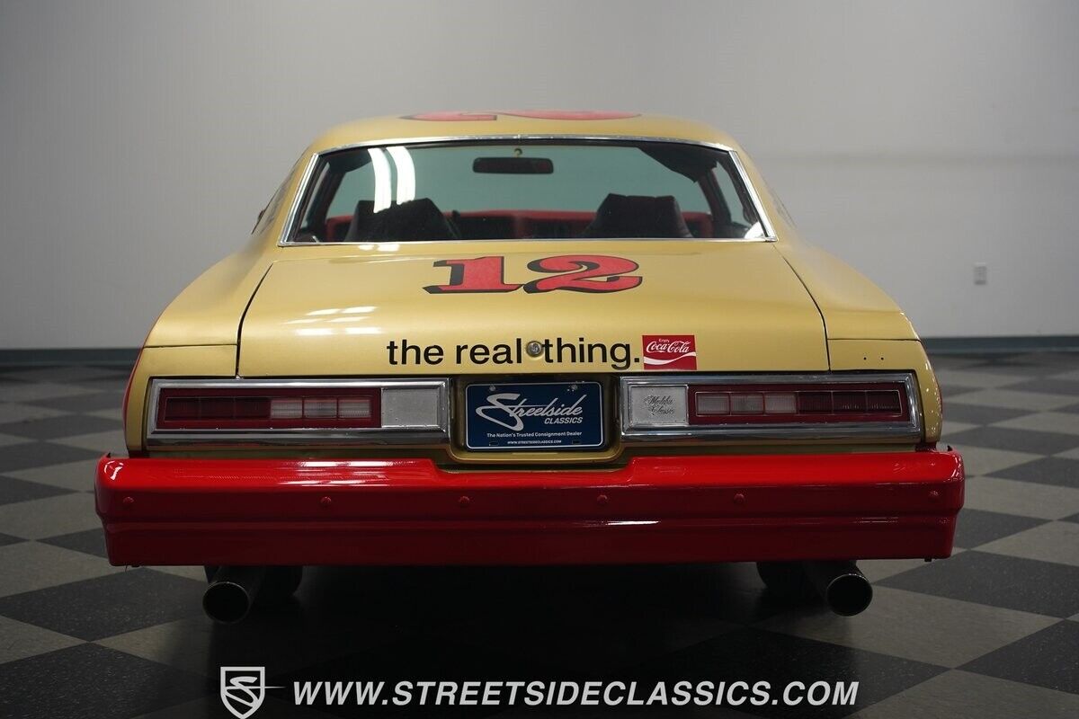 Chevrolet-Malibu-1977-Coupe-13