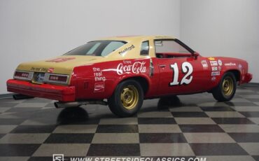 Chevrolet-Malibu-1977-Coupe-15